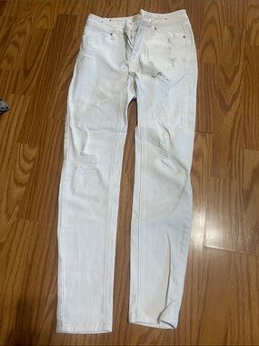 Encore Jeans White Distressed Skinny Jeans